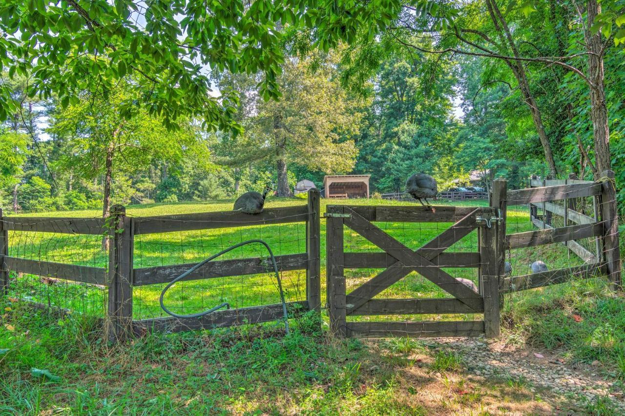 Rustic Hendersonville Farm Studio With Private Deck Exterior foto